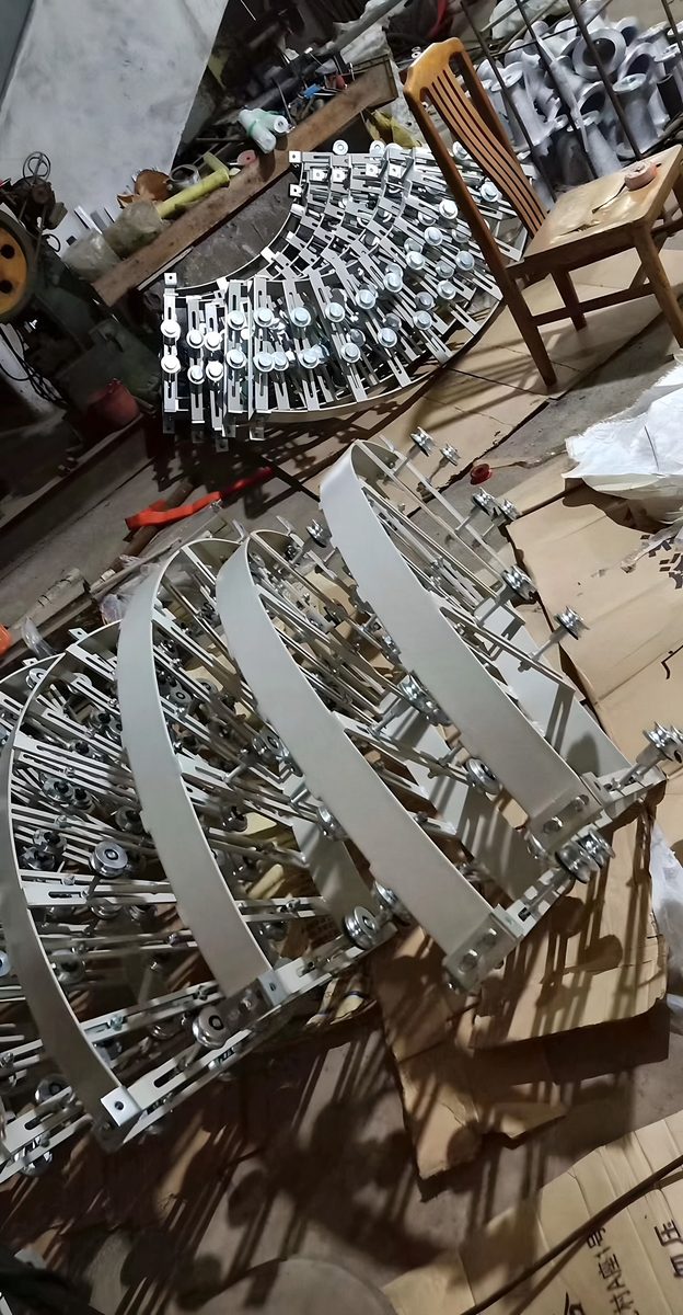 Roller conveyor curves, photo 1 of 1
