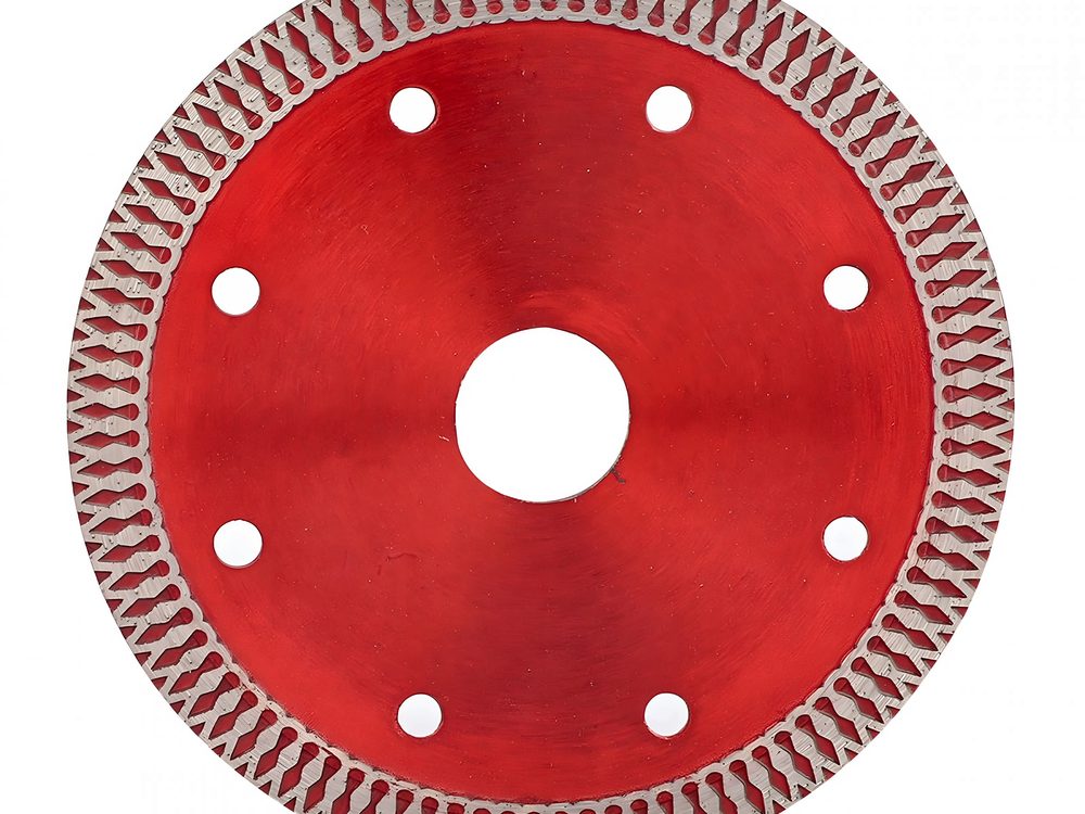 Diamond cutting disc for ceramic tiles
